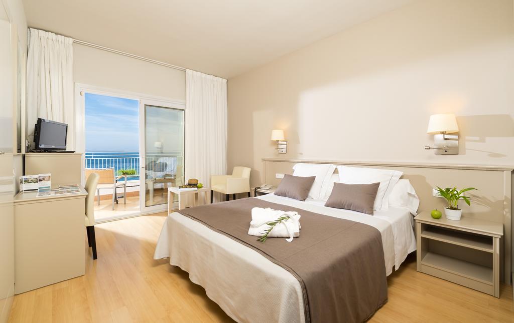 Double or Twin Room with Sea View,1329192584:JPEG